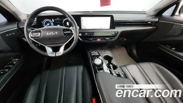 Kia K8 2023 — Photo 10/20