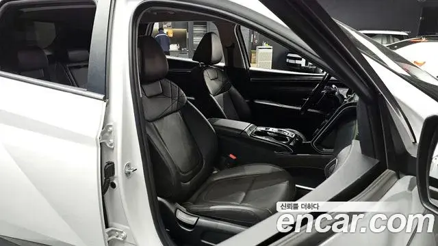 Hyundai Tucson Hybrid 2021 — ფოტო 11/20