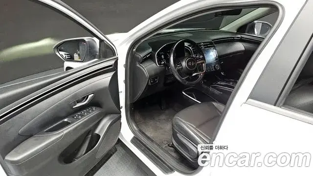Hyundai Tucson Hybrid 2021 — ფოტო 17/20