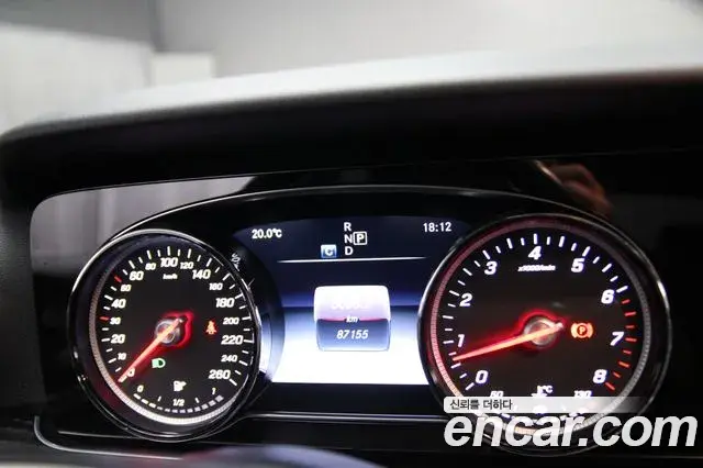 Mercedes-Benz E-Class 2018 — Photo 2/20