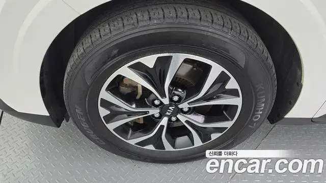 Kia Carnival 2020 — Şəkil 13/20