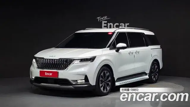 Kia Carnival 2023 — Фото 1/20