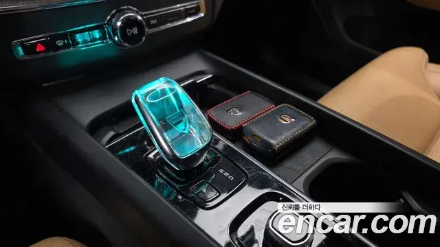 Volvo XC60 2021 — Şəkil 6/20
