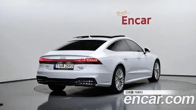 Audi A7 2021 — Фото 2/20