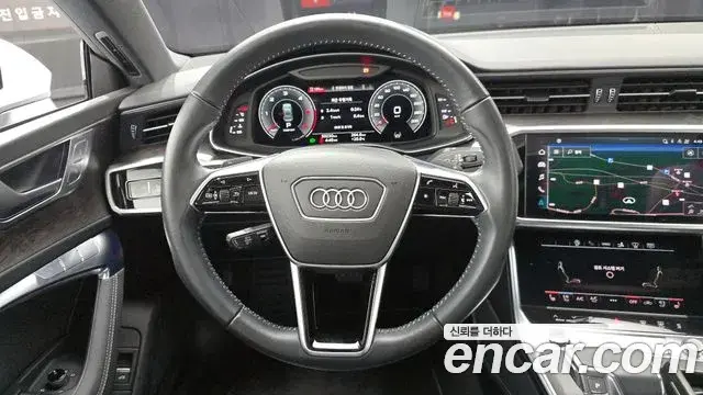 Audi A7 2021 — Фото 13/20