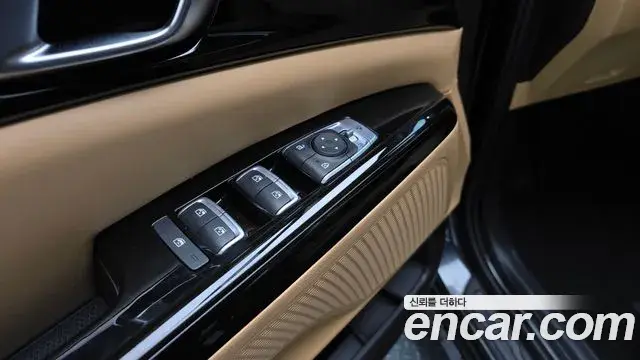 Kia Carnival 2020 — Photo 16/20