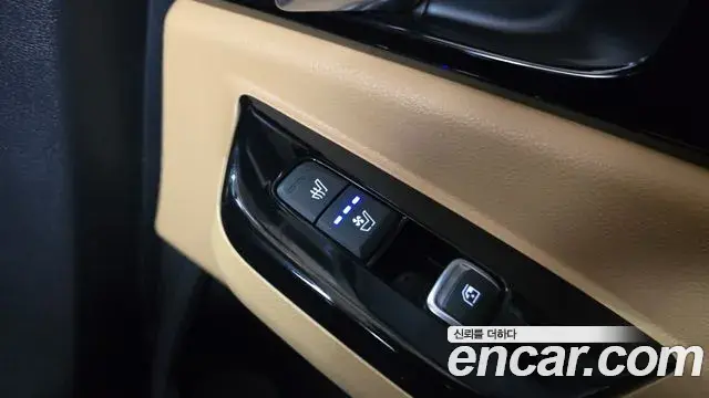Kia Carnival 2020 — Photo 17/20