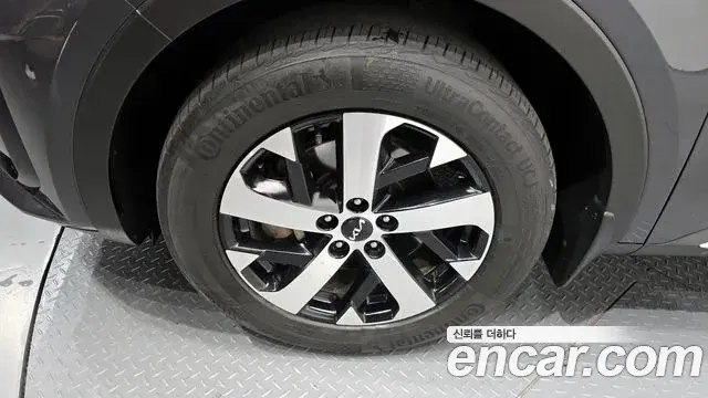 Kia Sorento 2023 — ფოტო 1/20