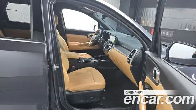Kia Sorento 2023 — ფოტო 3/20
