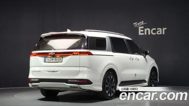 Kia Carnival 2020 — Photo 2/20