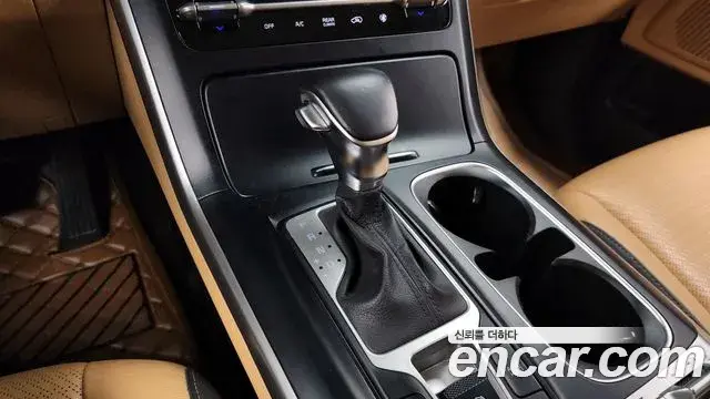 Kia Carnival 2020 — Photo 9/20
