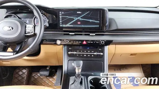 Kia Carnival 2020 — Photo 14/20