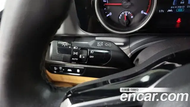 Kia Carnival 2020 — Photo 18/20