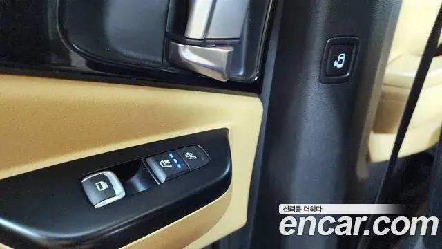 Kia Carnival 2020 — Photo 19/20