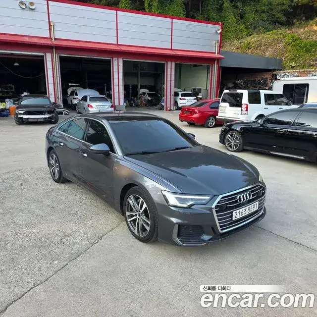 Audi A6 2021 — ფოტო 6/18
