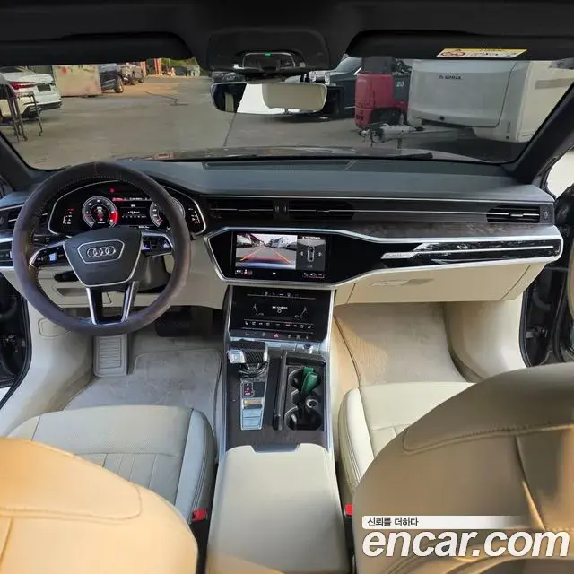 Audi A6 2021 — ფოტო 16/18