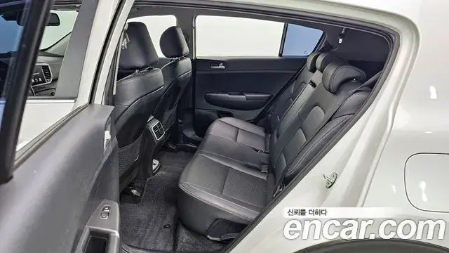 Kia Sportage The Bold 2020 — Фото 11/20