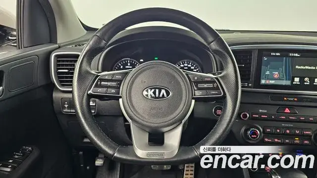 Kia Sportage The Bold 2020 — Фото 14/20