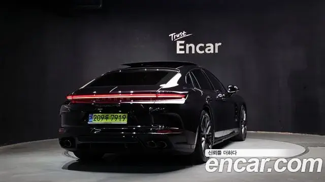 Porsche Panamera 2025 — Photo 16/20