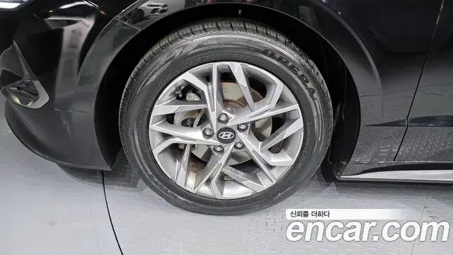 Hyundai Sonata Hybrid 2020 — Photo 7/20