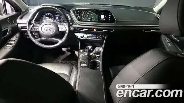 Hyundai Sonata Hybrid 2020 — Photo 9/20