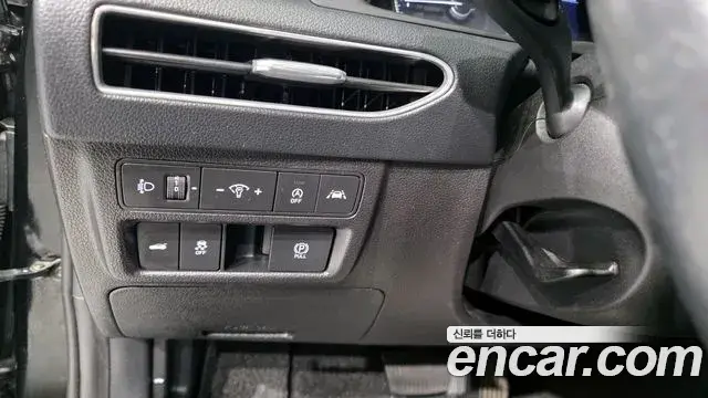 Hyundai Sonata Hybrid 2020 — Photo 10/20