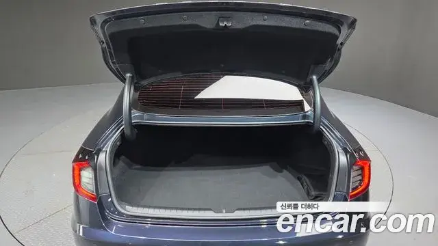Hyundai Sonata Hybrid 2019 — Şəkil 10/20