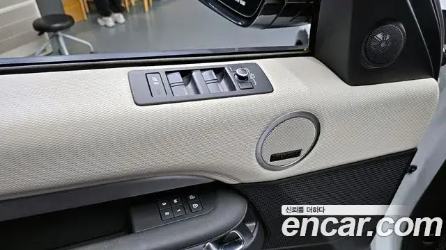 Land Rover Discovery 5 2021 — ფოტო 14/20