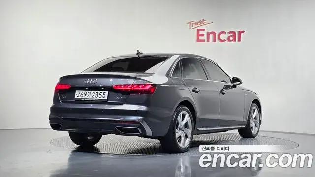 Audi A4 2022 — Photo 17/20