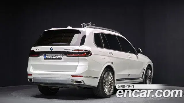 BMW X7 2025 — Photo 9/20