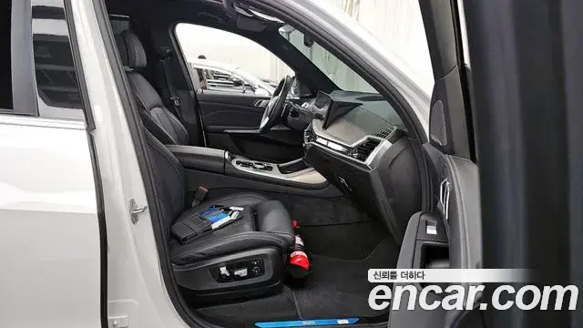 BMW X7 2025 — Photo 8/20