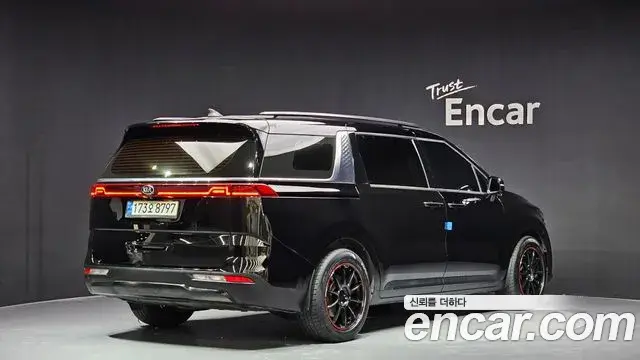Kia Carnival 2021 — Фото 2/20