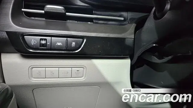 Kia Carnival 2021 — Фото 17/20