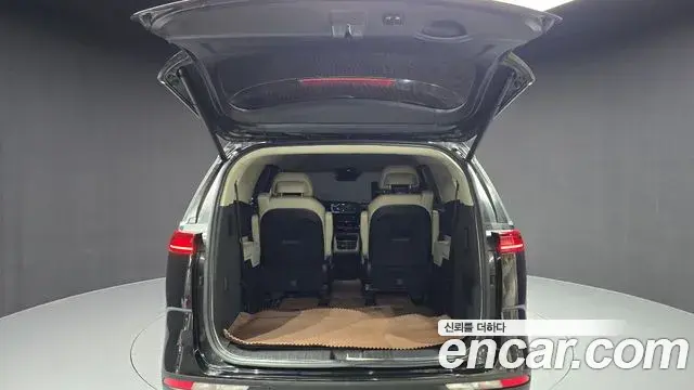 Kia Carnival 2021 — Фото 20/20