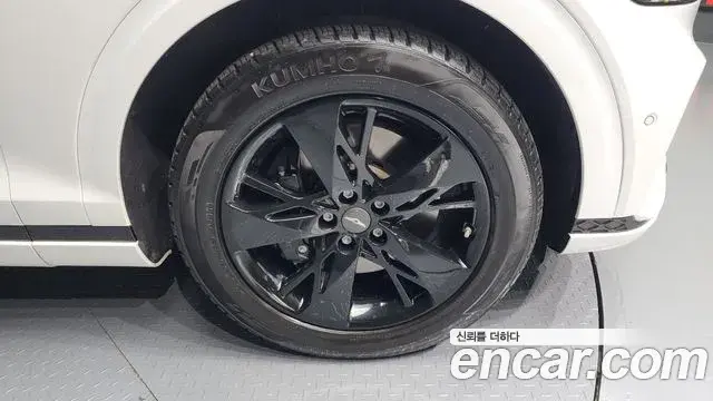 Genesis GV70 2021 — Şəkil 15/20
