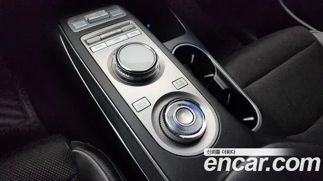 Genesis GV70 2021 — Şəkil 17/20