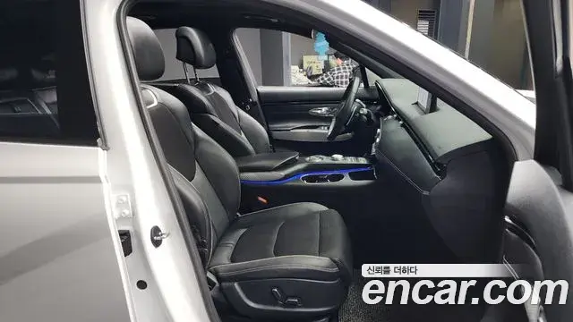 Genesis GV70 2021 — Şəkil 14/20