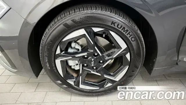 Kia K5 2025 — ფოტო 14/20