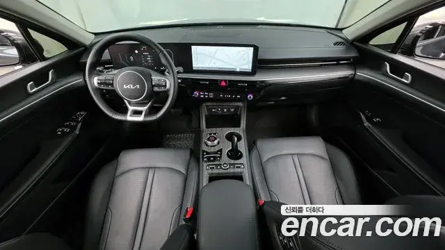 Kia K5 2025 — ფოტო 15/20