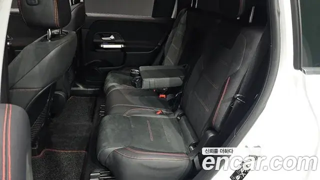Mercedes-Benz GLB-Class 2022 — ფოტო 4/20