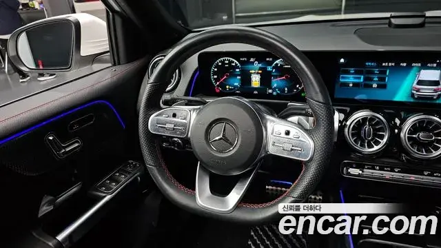 Mercedes-Benz GLB-Class 2022 — ფოტო 9/20