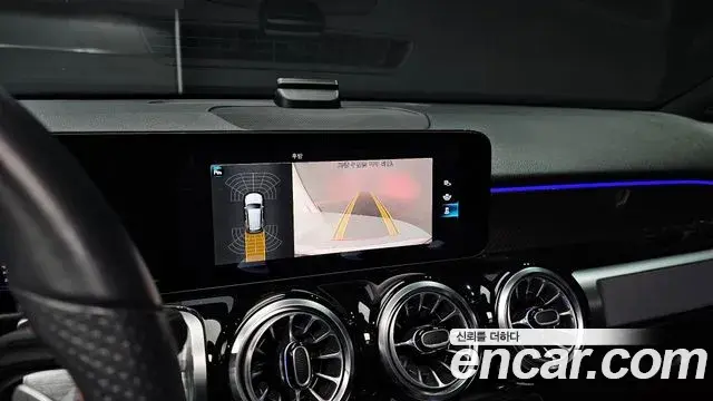 Mercedes-Benz GLB-Class 2022 — ფოტო 1/20