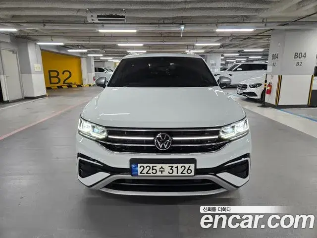 Volkswagen Tiguan Allspace 2022 — Photo 15/20