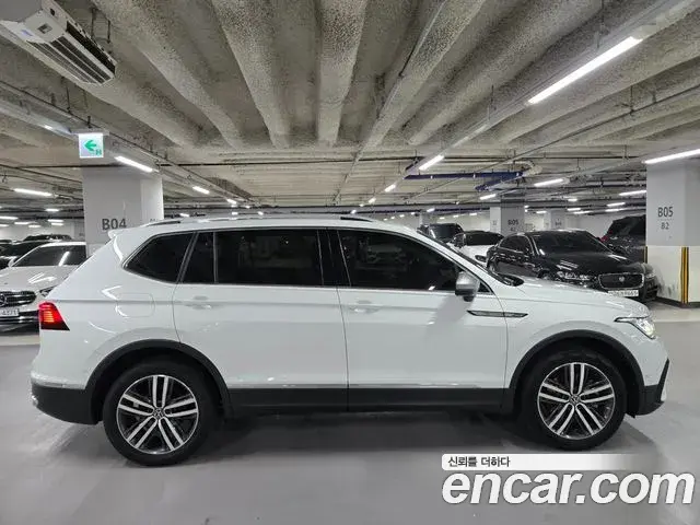 Volkswagen Tiguan Allspace 2022 — Photo 12/20