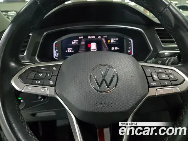 Volkswagen Tiguan Allspace 2022 — Photo 14/20