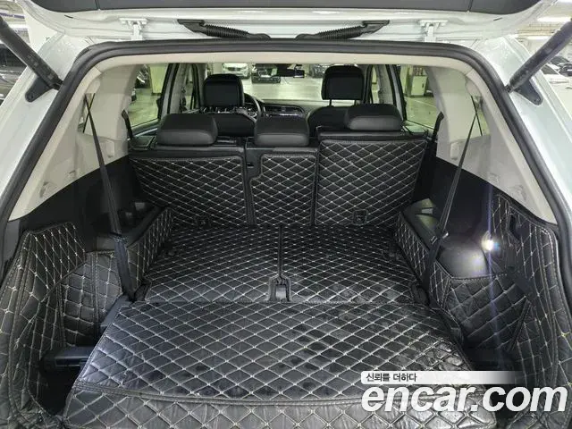 Volkswagen Tiguan Allspace 2022 — Photo 13/20