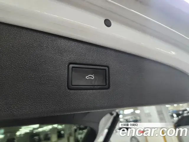 Volkswagen Tiguan Allspace 2022 — Photo 9/20