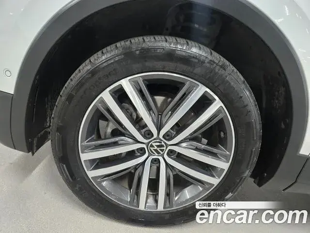 Volkswagen Tiguan Allspace 2022 — Photo 17/20