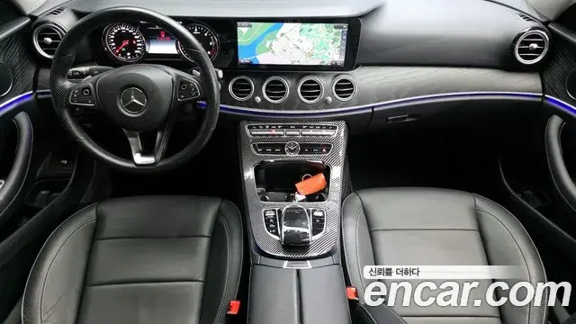 Mercedes-Benz E-Class 2018 — Photo 9/20