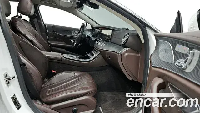 Mercedes-Benz CLS-Class 2021 — ფოტო 17/20